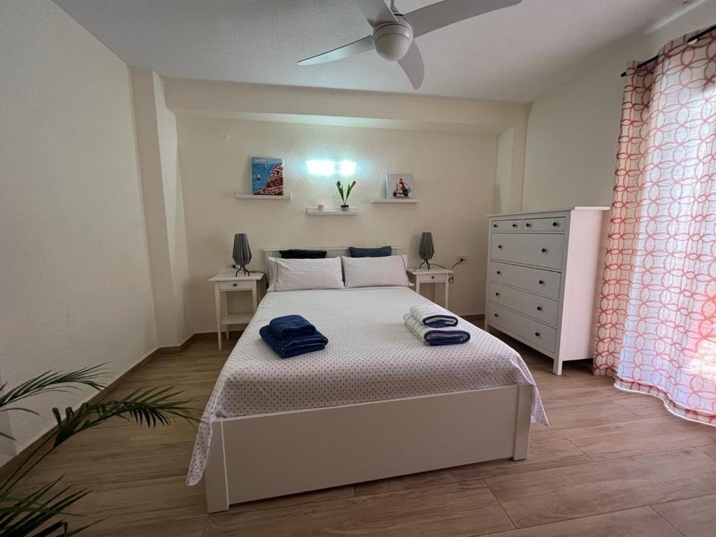 Apartamento 2 Dormitorios En Primera Linea De Playa San Cristobal Almunecar Luaran gambar
